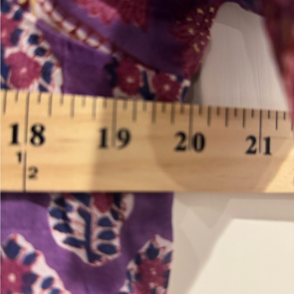 Elegant Purple Floral Blouse - Picture 4 of 5